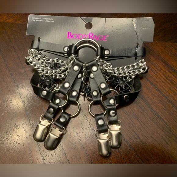 Spider and Chains Garter Belts - Picture 2 of 2